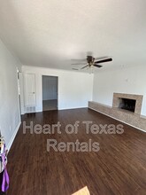 3411 Pewitt Dr in Waco, TX - Building Photo - Building Photo