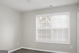 180 Autumn Way in Covington, GA - Building Photo - Building Photo