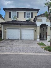229 NE 36th Terrace in Homestead, FL - Building Photo - Building Photo