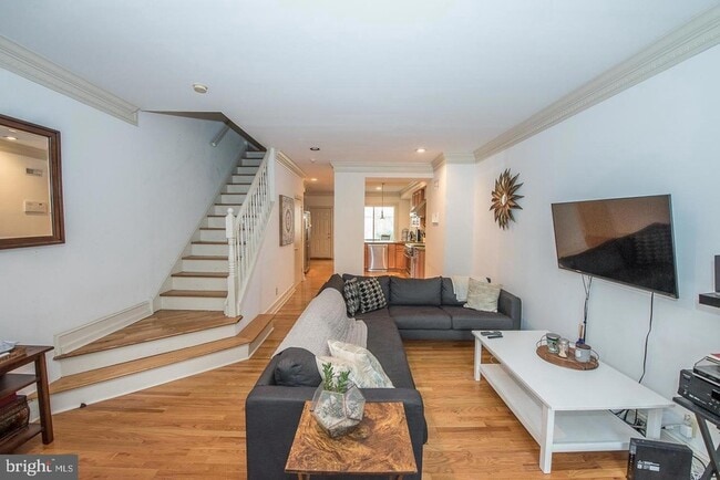 property at 2822 Ogden St