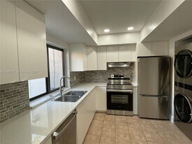 4830 SW 152nd Pl in Miami, FL - Building Photo