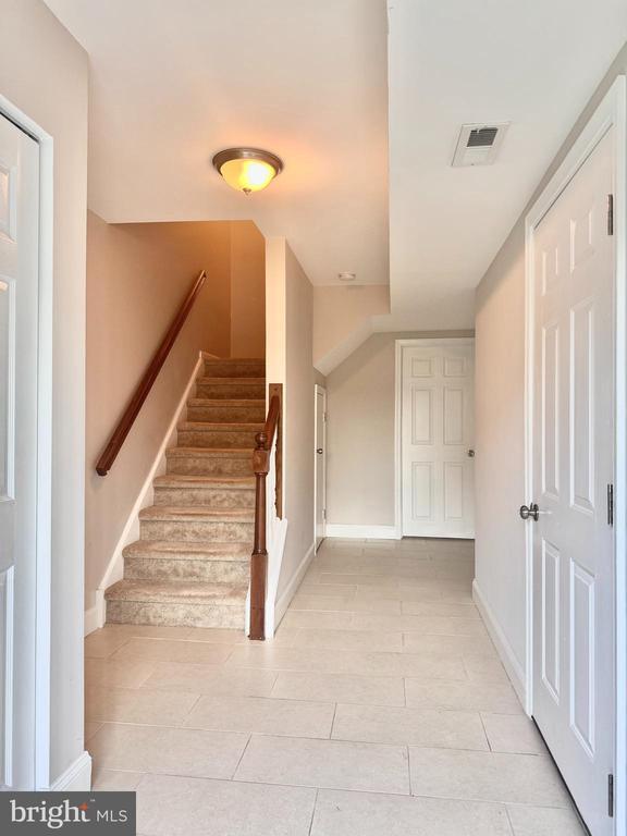 property at 354 N Barrington Ct