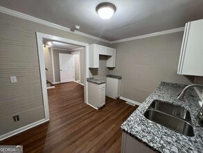 15 Tower St in Gainesville, GA - Foto de edificio - Building Photo