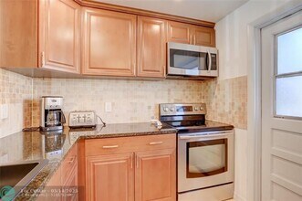 2212 NE 1st Way in Boynton Beach, FL - Building Photo - Building Photo