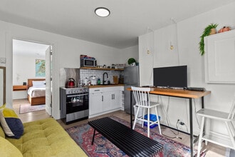 110 Queens Rd in St John's, NL - Building Photo - Building Photo