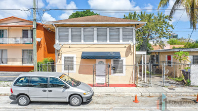 345 Sw 9 Ave in Miami, FL - Building Photo - Building Photo