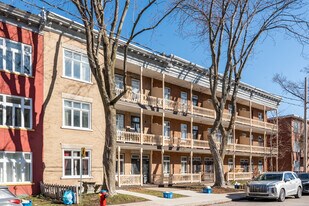 1428 Frontenac St in Québec, QC - Building Photo