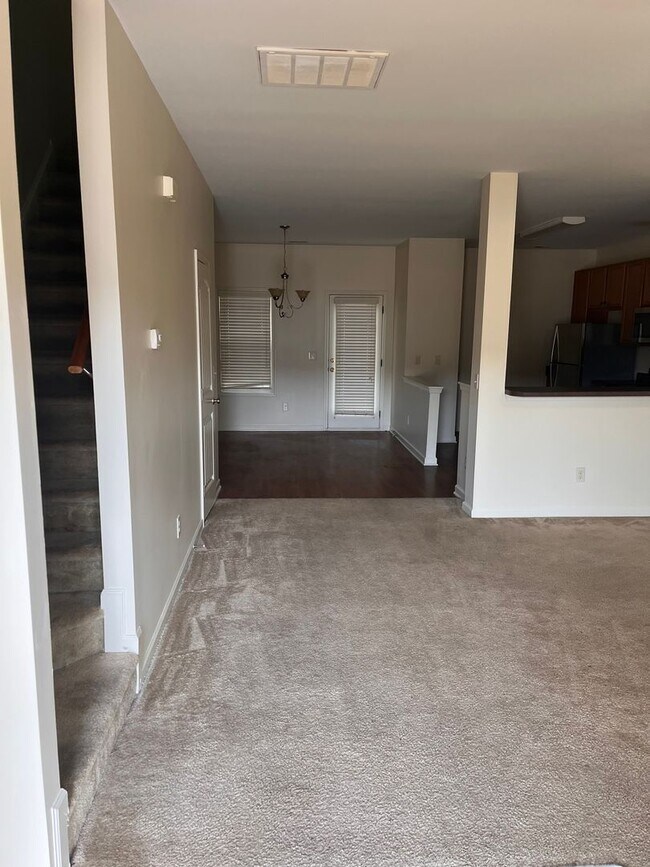 6163 Neuse Wood Dr in Raleigh, NC - Building Photo - Building Photo