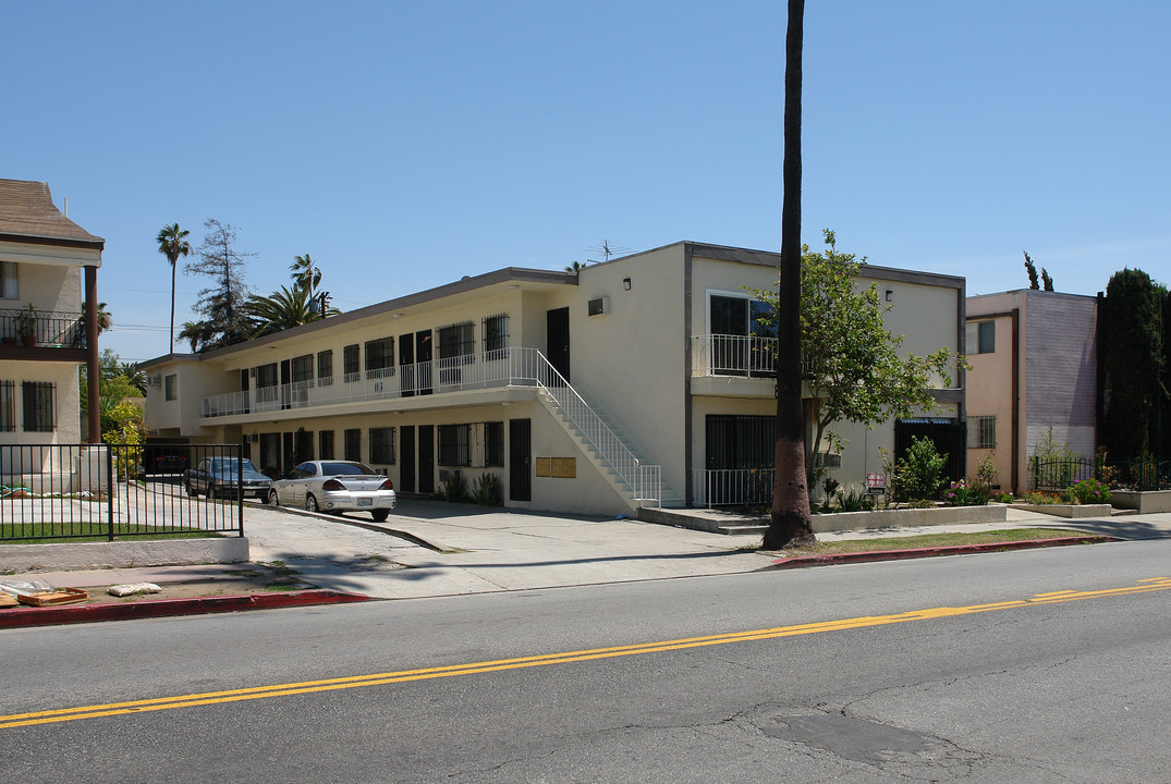 838 N Normandie Ave in Los Angeles, CA - Foto de edificio