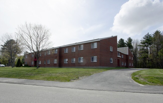 Larrabee Woods in Westbrook, ME - Foto de edificio - Building Photo