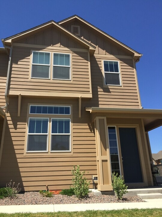 1718 Cherokee Mountain Cir in Castle Rock, CO - Foto de edificio