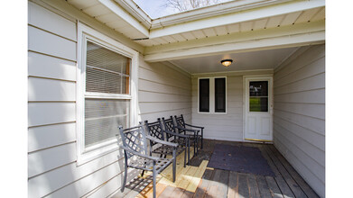 649 S Main St in Naperville, IL - Building Photo - Building Photo