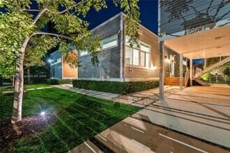 1000 NE Little River Dr in Miami, FL - Building Photo - Building Photo
