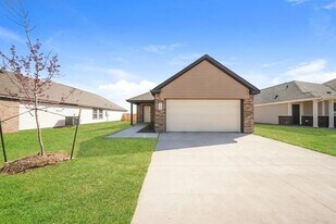 1903 Dogwood Dr in El Reno, OK - Building Photo
