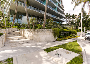 Grove At Grand Bay in Miami, FL - Building Photo - Building Photo