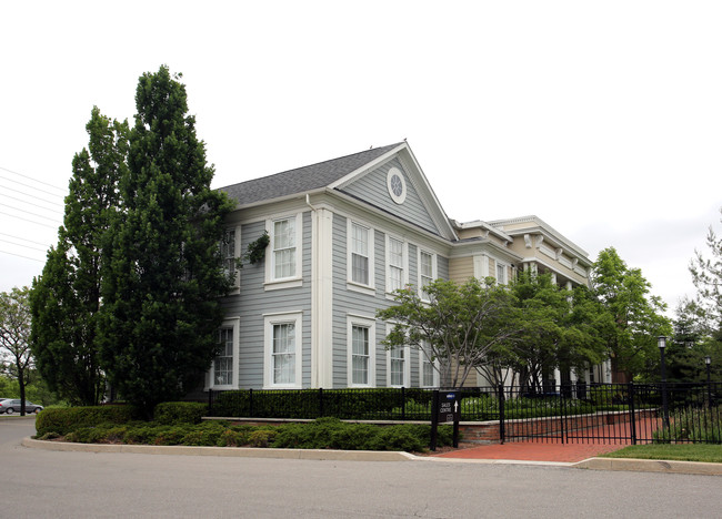 The Residences of Creekshore Common in Oakville, ON - Building Photo - Building Photo