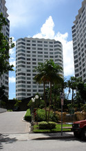 Tower 2 in Miami, FL - Building Photo - Building Photo