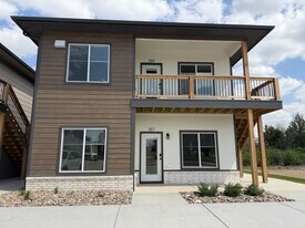 359 Turnpike Rd in Andover, KS - Building Photo