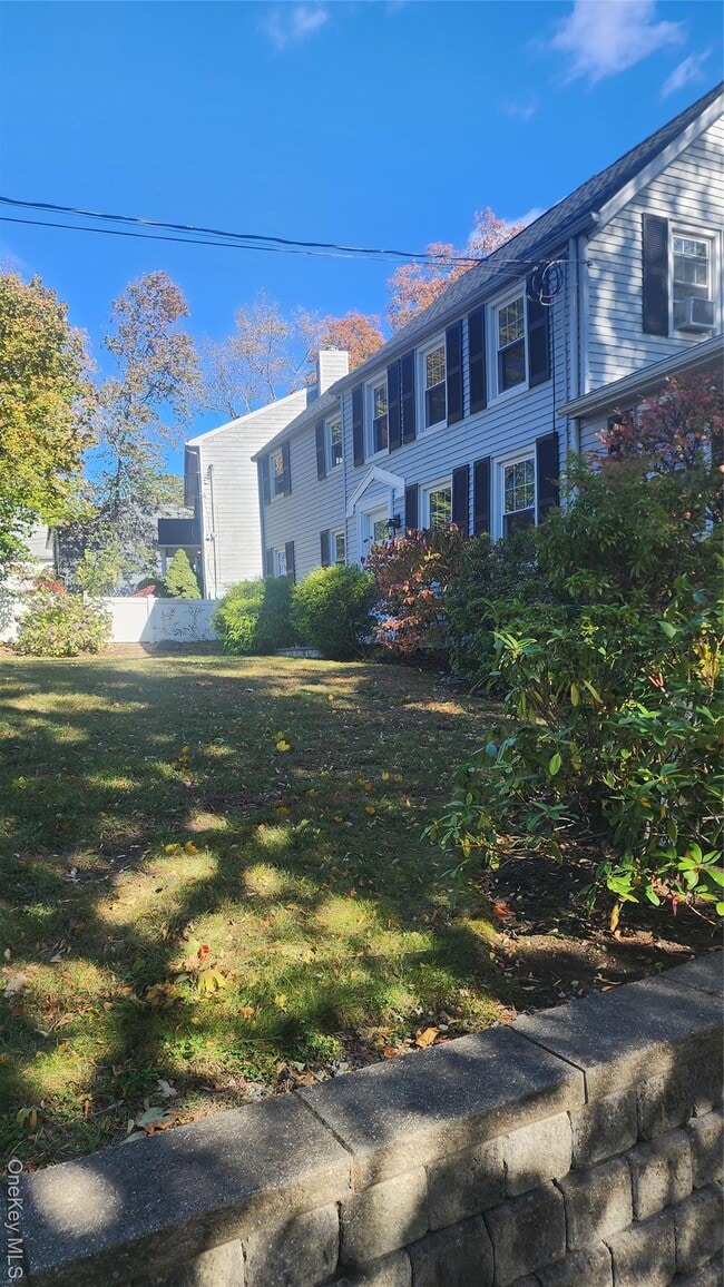 135 Harrison Ave in Harrison, NY - Building Photo - Building Photo