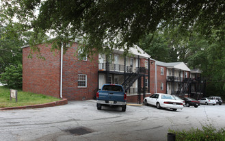 Green Oaks Apartments