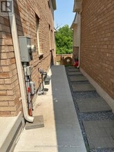 2449 Secreto Dr in Oshawa, ON - Building Photo - Building Photo