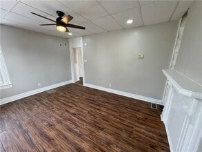 306 E Wallace Ave in New Castle, PA - Building Photo - Building Photo