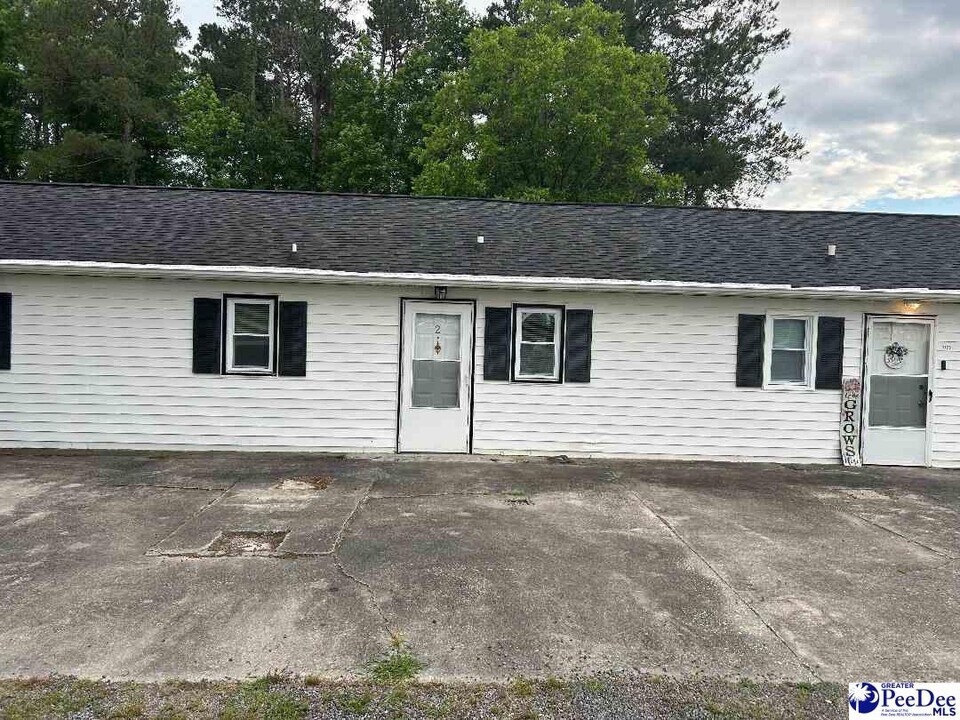 3122 Willow Creek Rd in Florence, SC - Building Photo
