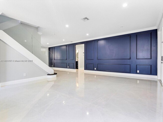 1175 Peregrine Way in Weston, FL - Building Photo - Building Photo