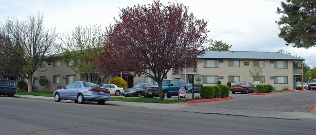 Juniper Court Apartments in Nampa, ID - Foto de edificio - Building Photo