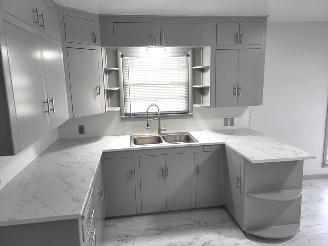 4203 Preston Dr in Wichita Falls, TX - Foto de edificio - Building Photo