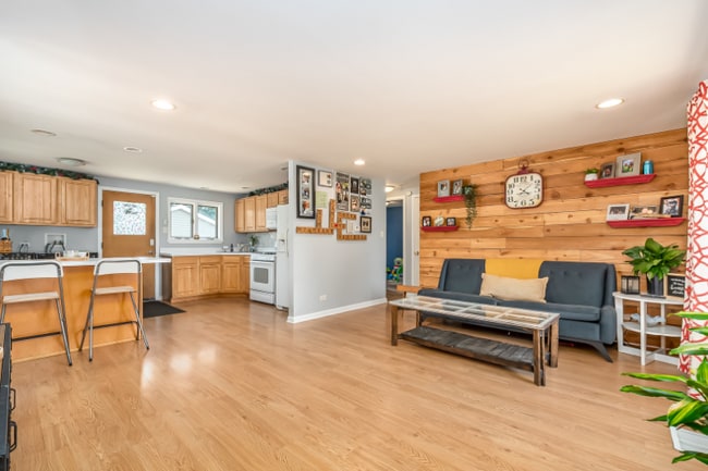 4001 W 90th Pl in Hometown, IL - Building Photo - Building Photo