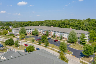 Crest View Senior Apartments in Greenfield, WI - Building Photo - Building Photo