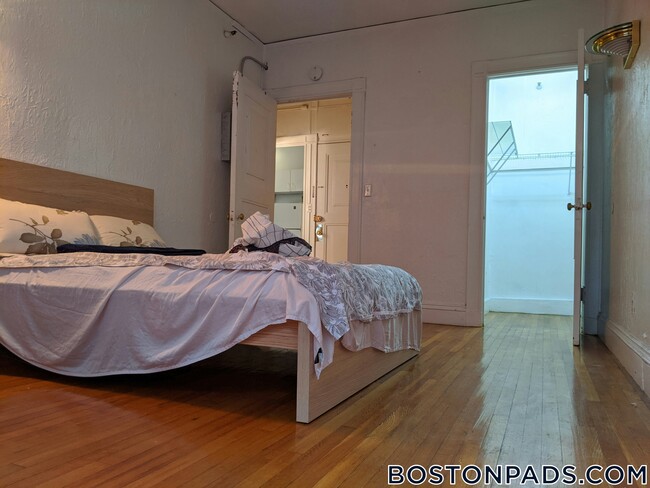 property at 91 Westland Ave