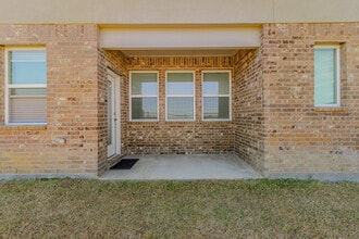 2068 Buffalo Hill Dr in Mesquite, TX - Foto de edificio - Building Photo