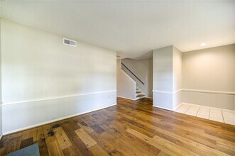 940 Wycliffe Dr in Houston, TX - Building Photo - Building Photo