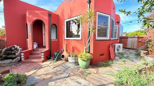 3265 Liese Ave in Oakland, CA - Building Photo - Building Photo