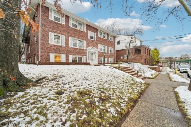 357 Franklin St in Bloomfield, NJ - Building Photo - Building Photo