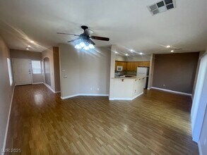 221 Reassuring Ct in Henderson, NV - Building Photo - Building Photo