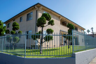 Portner Fourplex in Los Angeles, CA - Building Photo - Building Photo