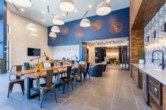The Drake in Midland, TX - Building Photo - Building Photo