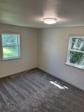 414 E Saint Anne St in Rapid City, SD - Building Photo - Building Photo