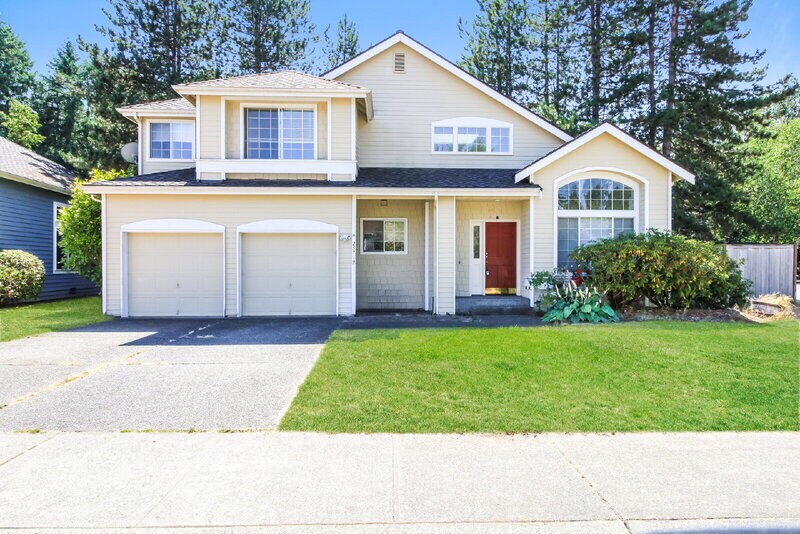 25719 SE 37th St in Issaquah, WA - Building Photo