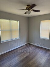 2521 SW Sunset Rd in Topeka, KS - Foto de edificio - Building Photo