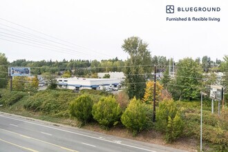 12377 137th Pl NE in Redmond, WA - Building Photo - Building Photo