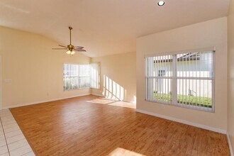 1614 Sand Key Cir in Oviedo, FL - Building Photo - Building Photo