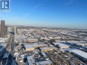 8 Interchange Wy in Vaughan, ON - Building Photo - Building Photo