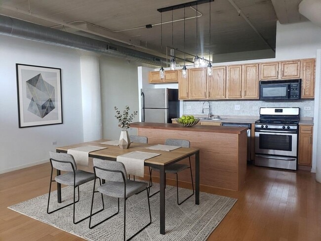 1525 S Sangamon St in Chicago, IL - Building Photo - Building Photo