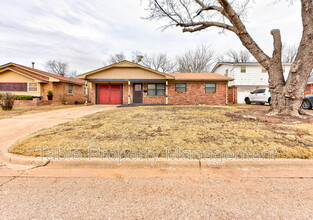 1433 NW 104th Terrace in Oklahoma City, OK - Building Photo - Building Photo