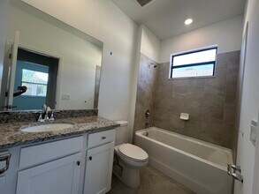 15052 Palamos Cir in Ft. Myers, FL - Building Photo - Building Photo