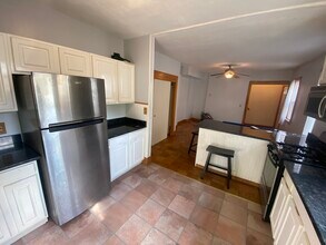 13 Andrew St, Unit 1 in Cambridge, MA - Building Photo - Building Photo